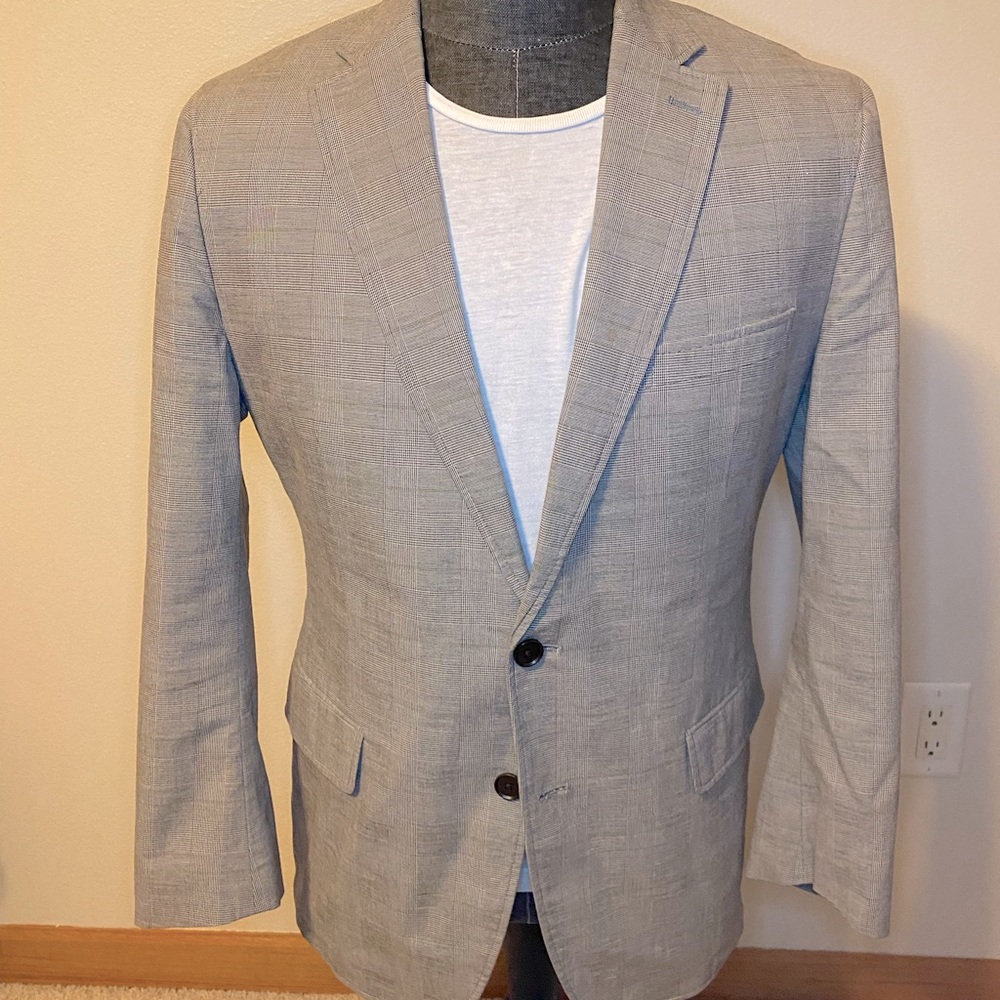 Banana Republic lLight Grey Checker w Slight Green pattern 40S